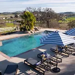 Cathedral By Avantstay Charming Secluded Estate W Sauna Pool Table Views Of The Rolling Hills