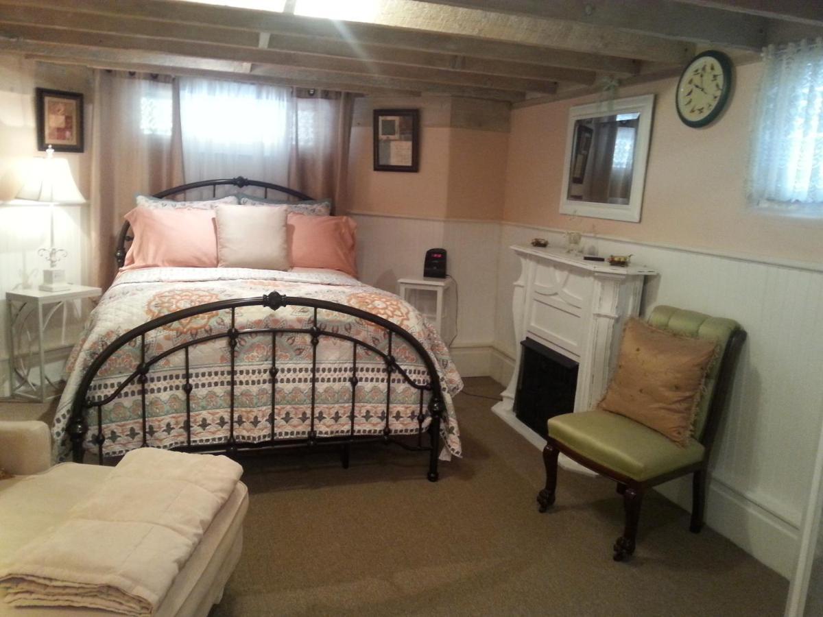 Serenity Tea House Bed & Breakfast *