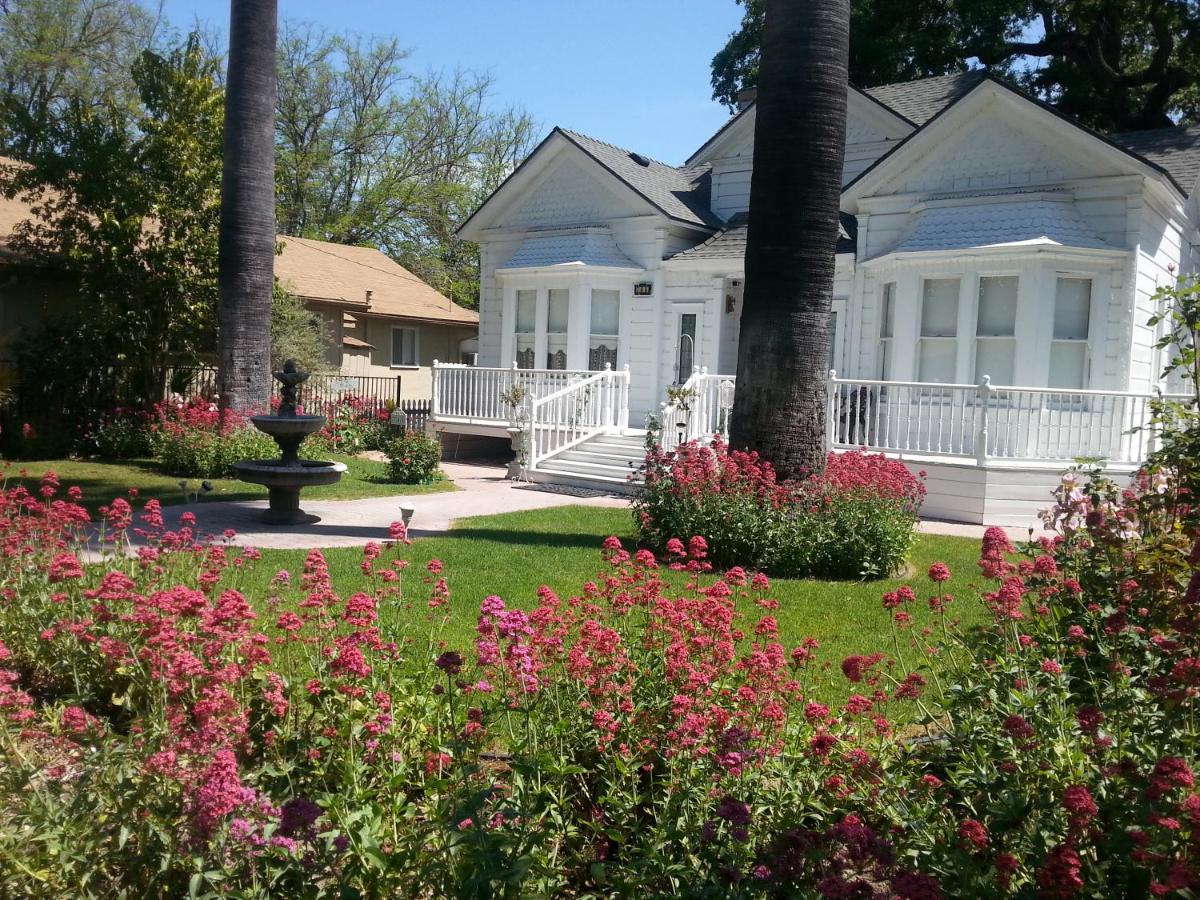 Bed & Breakfast Serenity Tea House Paso Robles