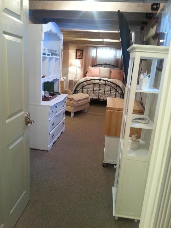 Serenity Tea House Bed & Breakfast *