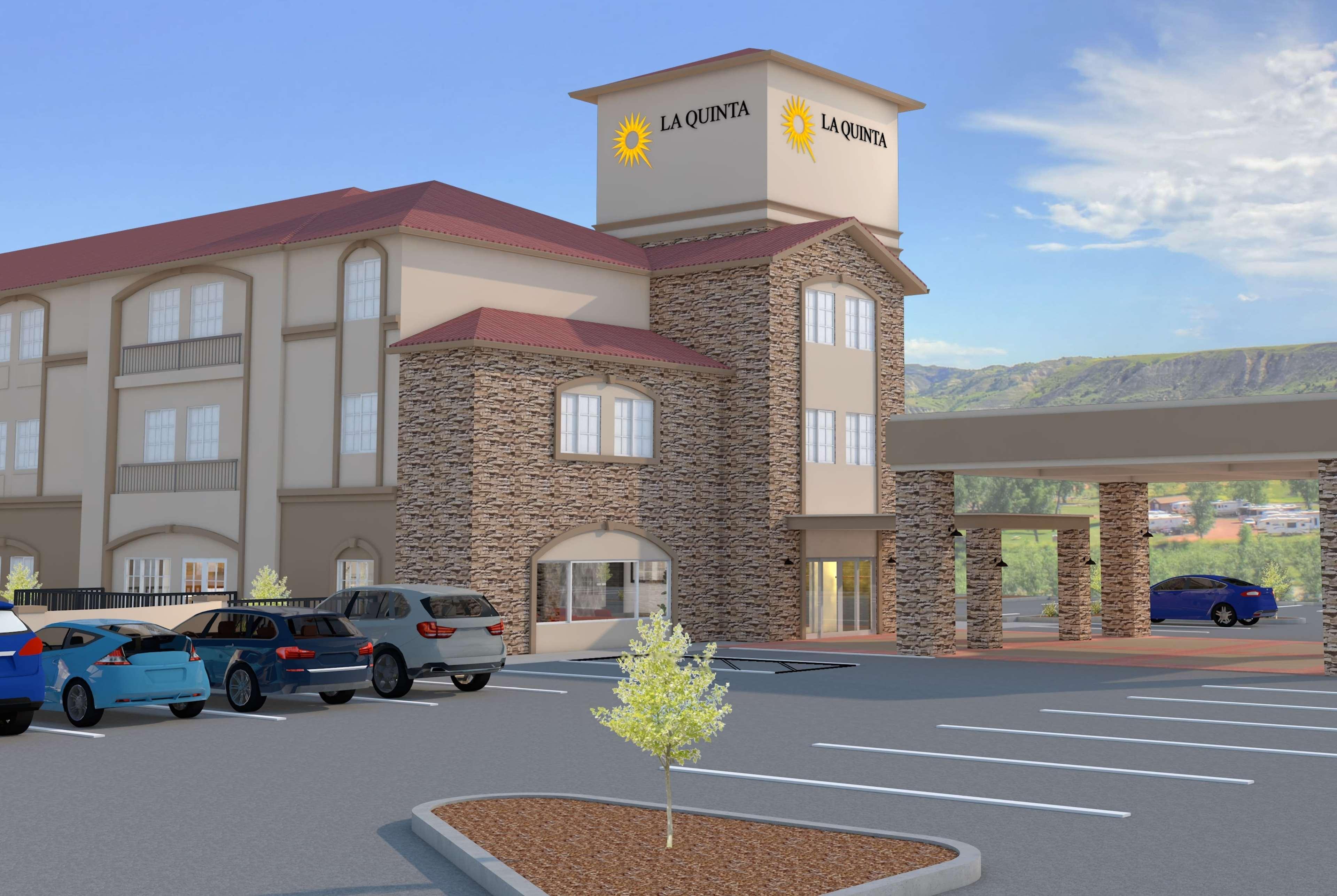 La Quinta By Wyndham Hotel