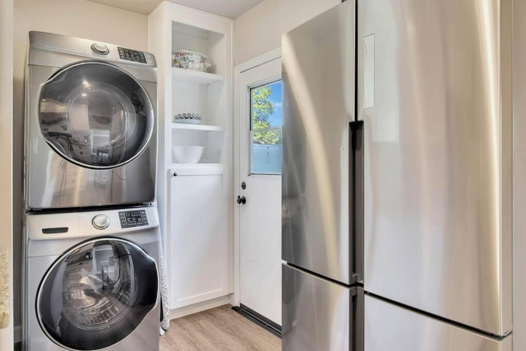 Rose Getaway Close To Downtown 2 Bed/1 Bath Paso Robles