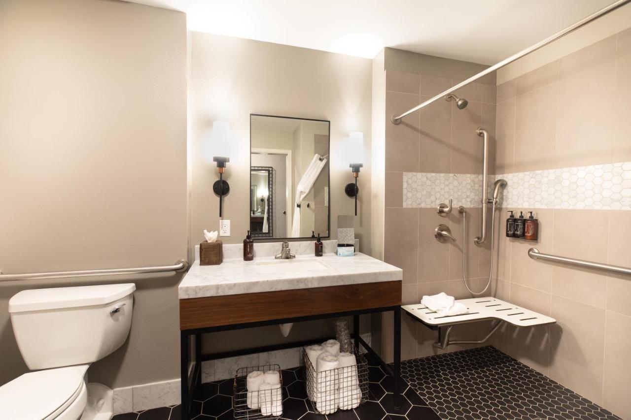 Oxford 3* Paso Robles
