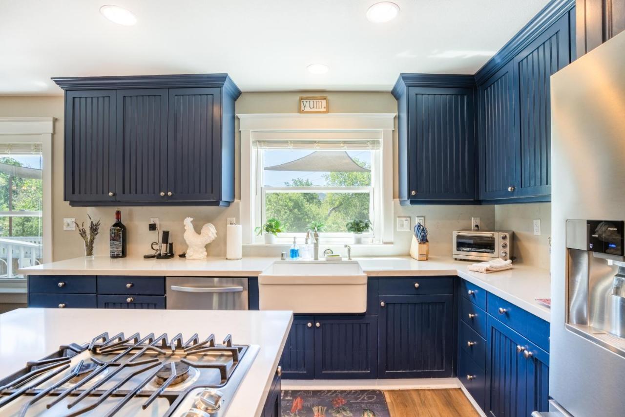Wine Country Modern With Heated Pool, Hot Tub, Cybertruck