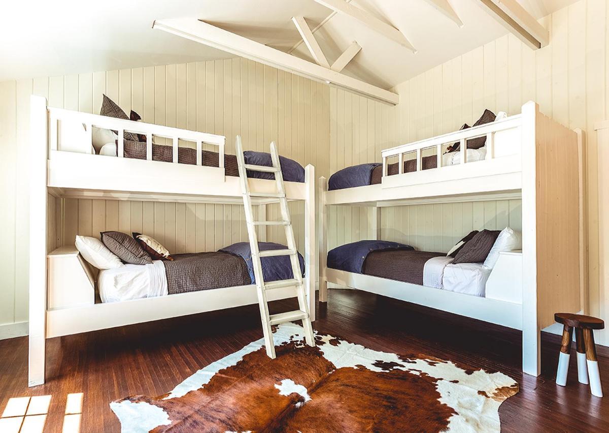Stables Hotel *