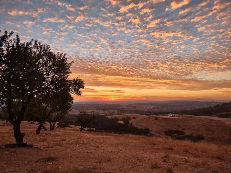 Amazing Views! 6br Wine Country & Farm Experience! Villa