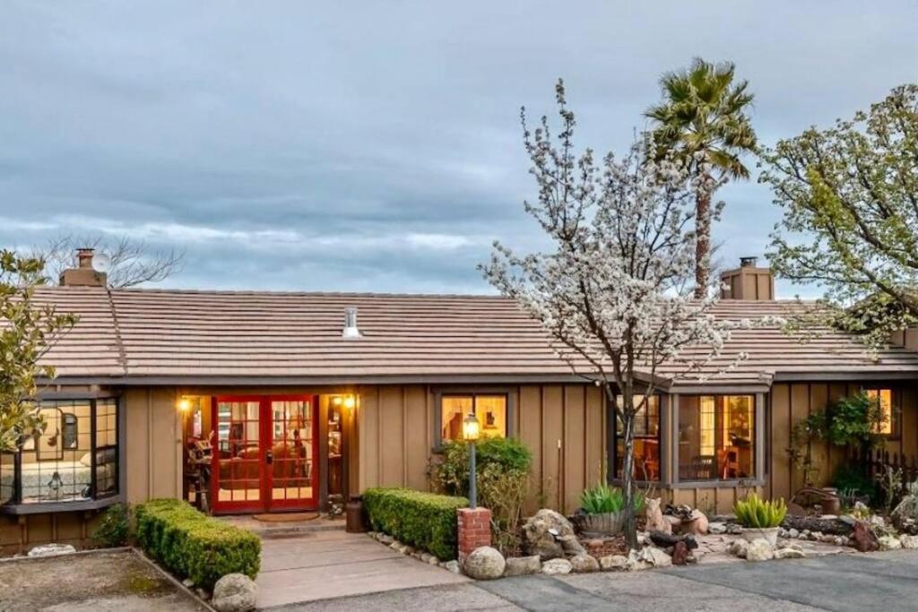 Amazing Views! 6br Wine Country & Farm Experience! Villa *