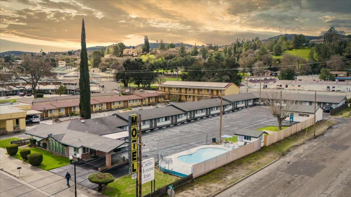 Motel Cielo House - 2*