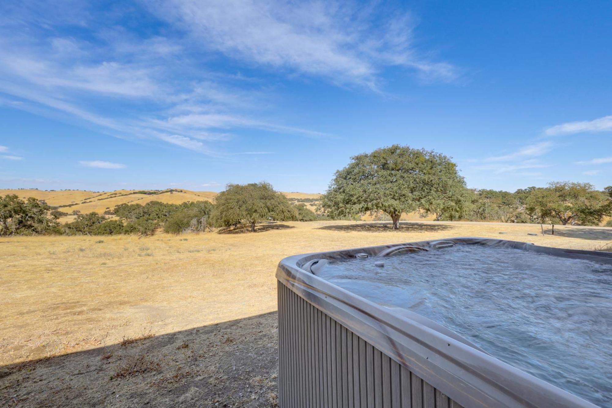 Holiday home Gem With On-site Vineyard Pets Welcome! *