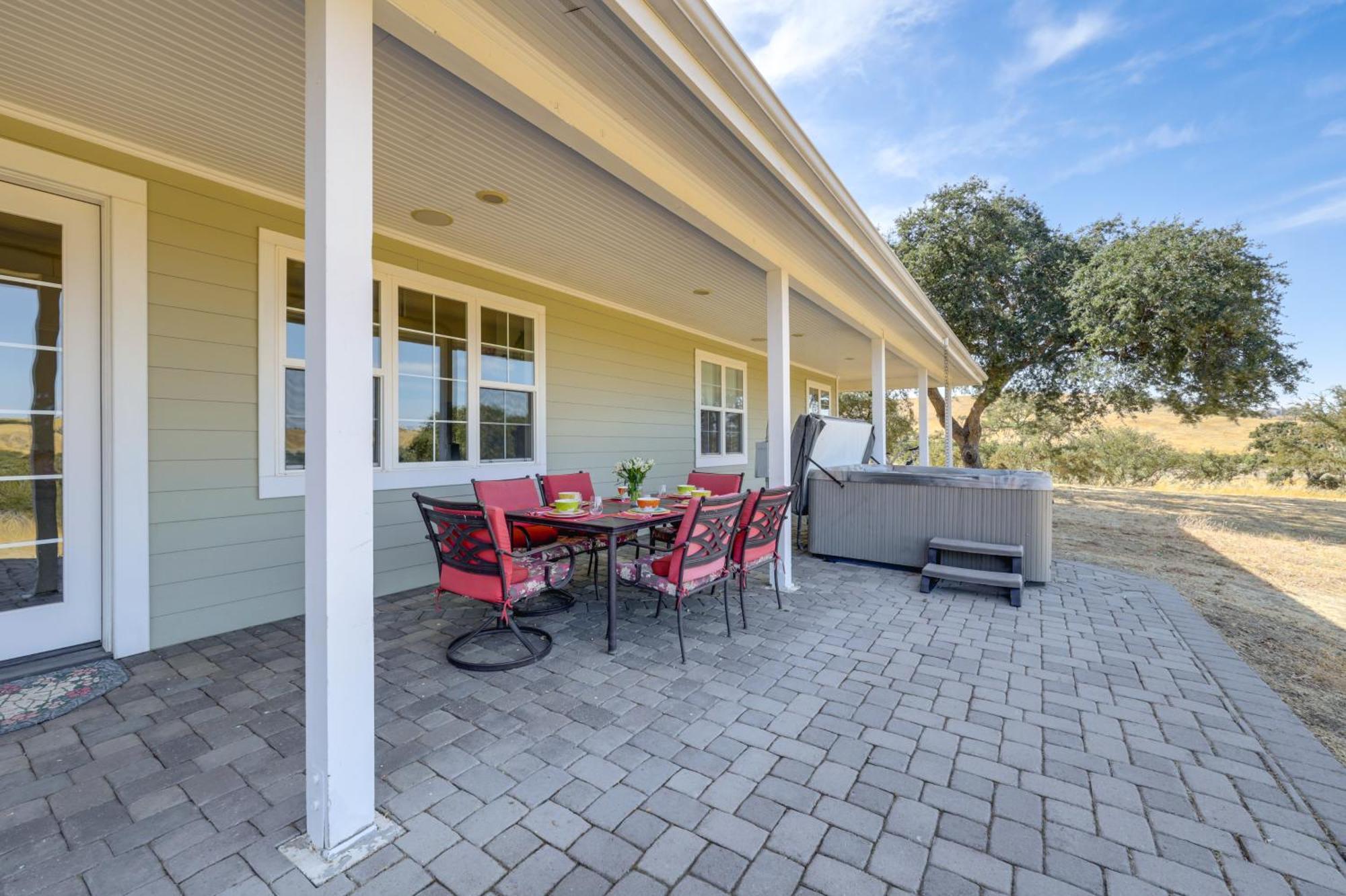 Holiday home Gem With On-site Vineyard Pets Welcome! *