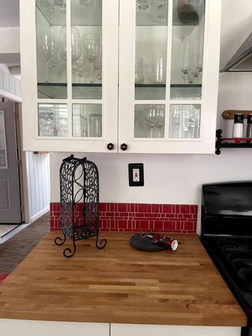 In The Oaks! Private Spa! Outdoor Shower Holiday home Paso Robles