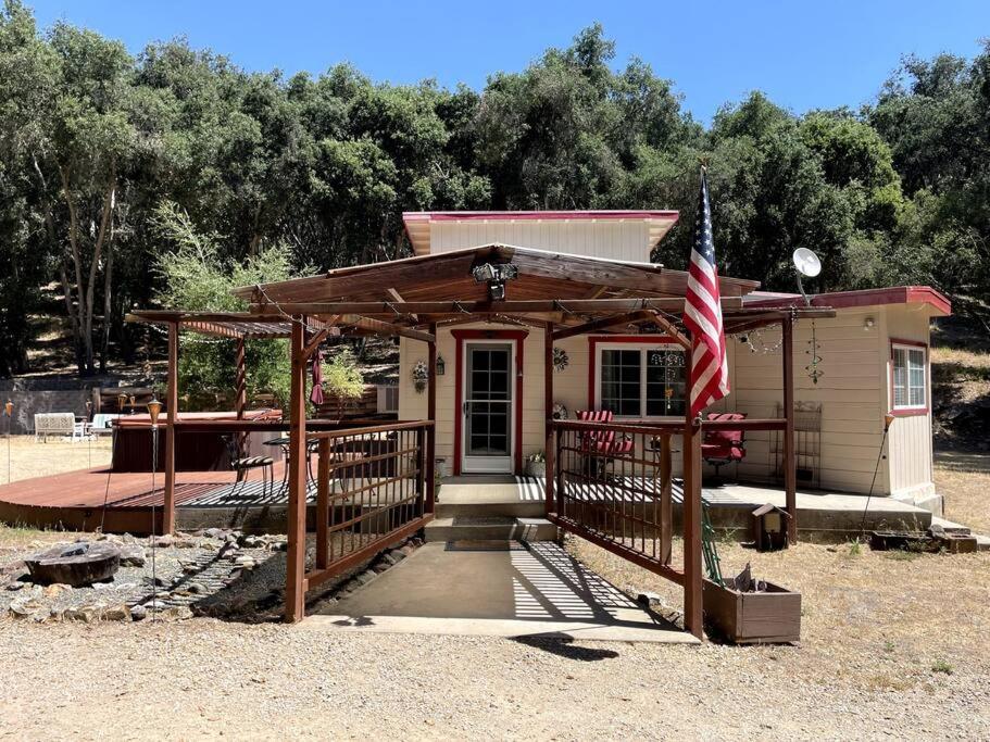 In The Oaks! Private Spa! Outdoor Shower Holiday home Paso Robles