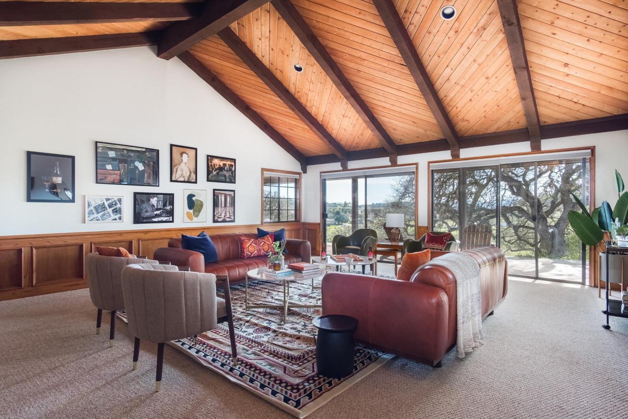 Cathedral By Avantstay Charming Secluded Estate W Sauna Pool Table Views Of The Rolling Hills Holiday home Paso Robles