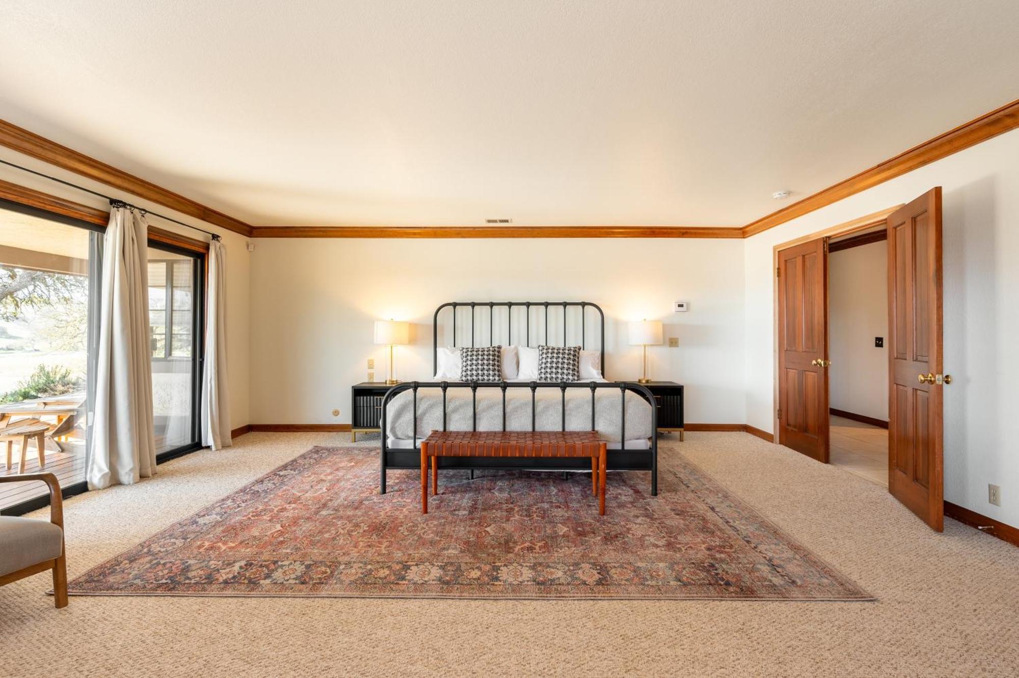 Holiday home Cathedral By Avantstay Charming Secluded Estate W Sauna Pool Table Views Of The Rolling Hills Paso Robles
