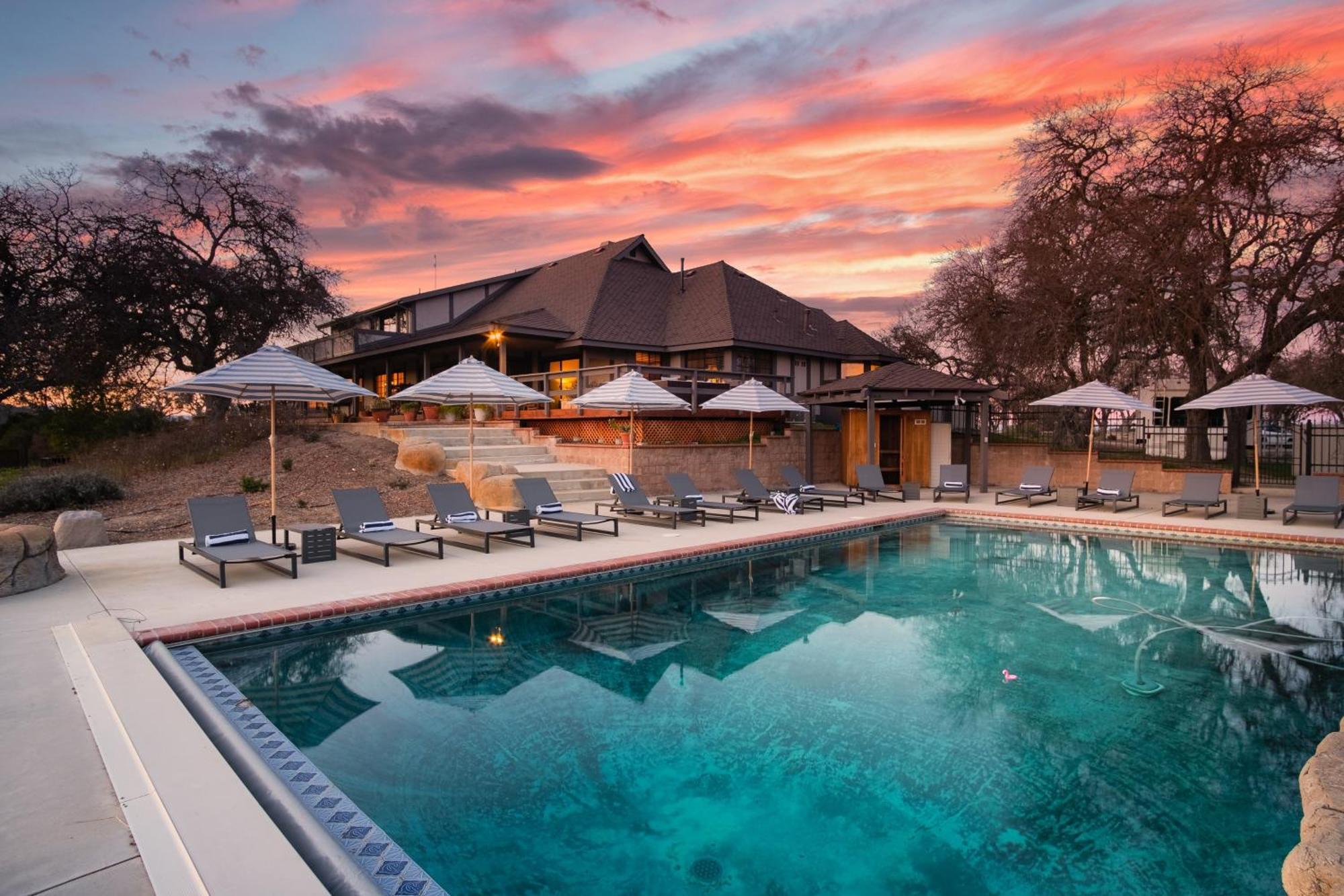 Cathedral By Avantstay Charming Secluded Estate W Sauna Pool Table Views Of The Rolling Hills * Paso Robles