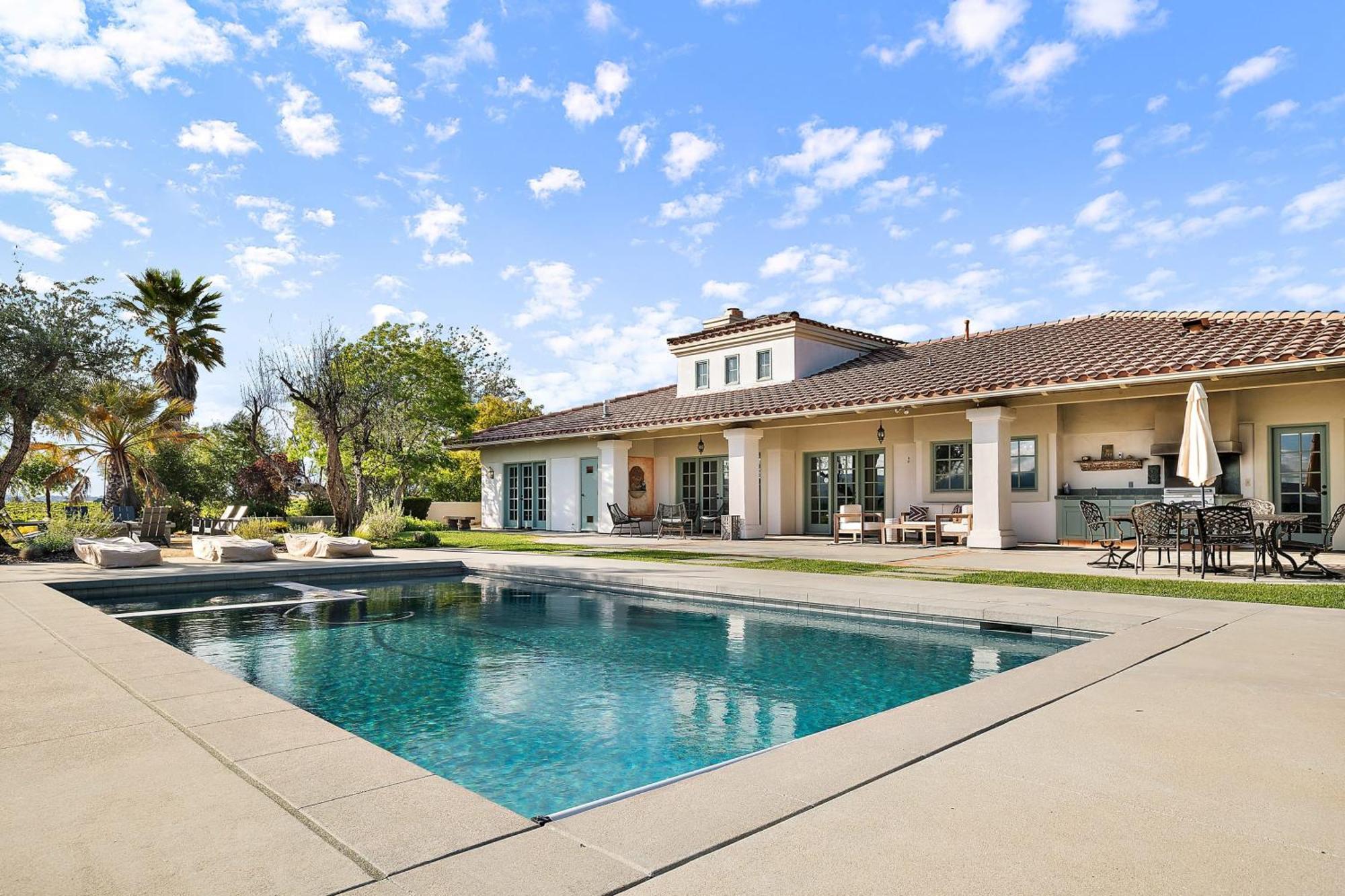 Wellsona Vineyard Retreat Pool Hot Tub Views Main Guest *