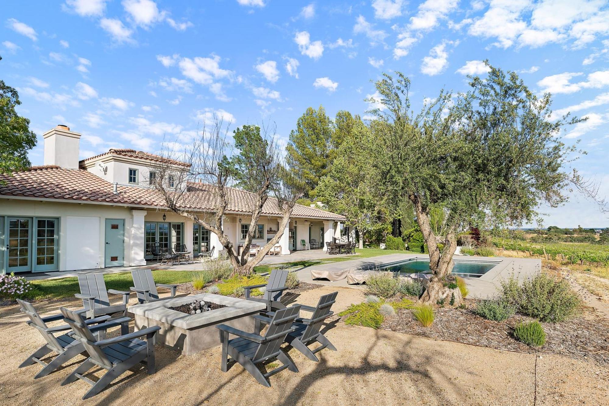Wellsona Vineyard Retreat Pool Hot Tub Views Main Guest *