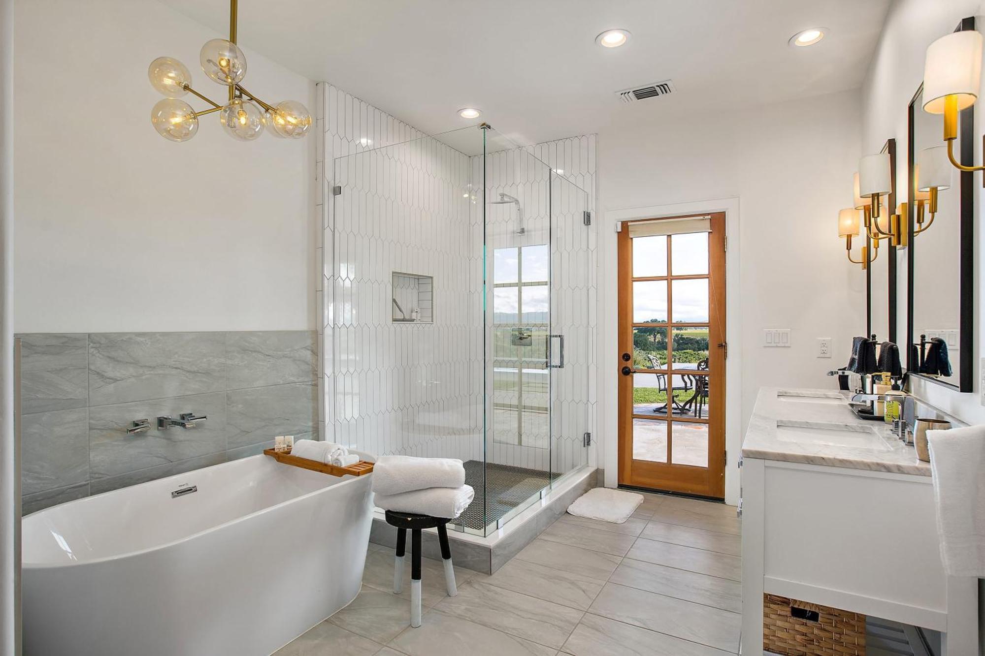 Wellsona Vineyard Retreat Pool Hot Tub Views Main Guest *