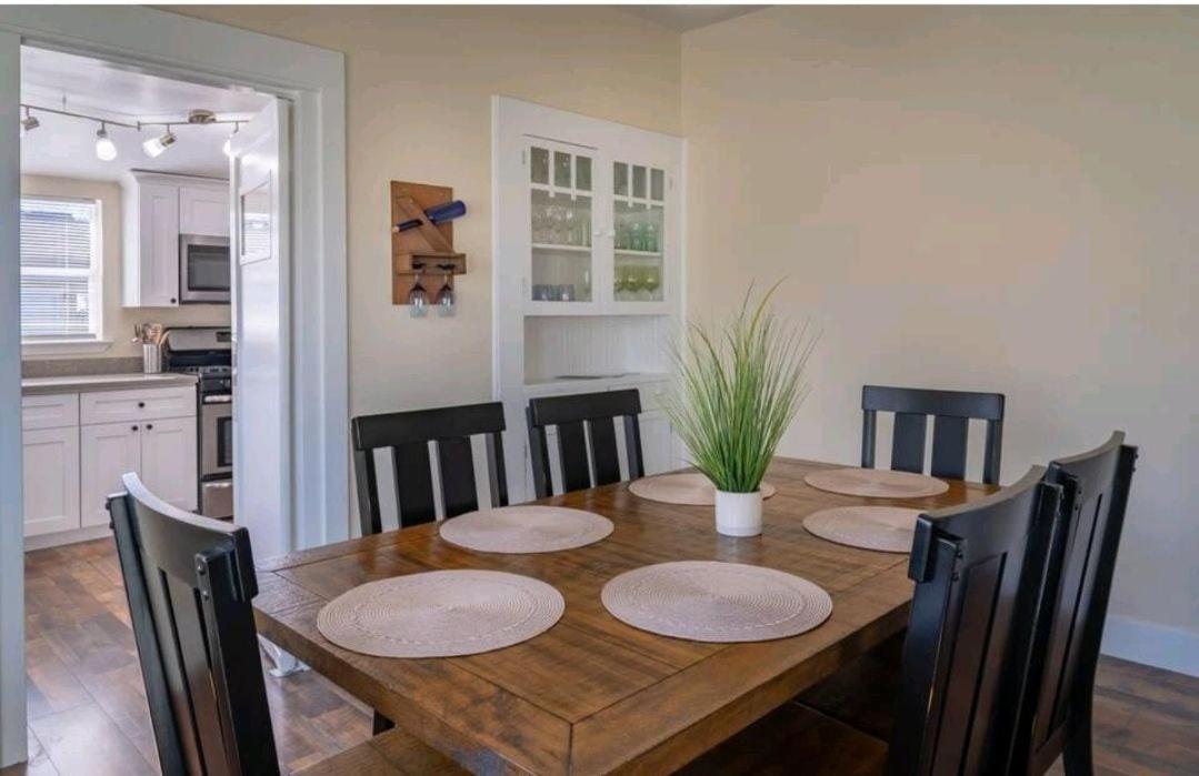 Downtown 2bd 2ba House In Holiday home Paso Robles