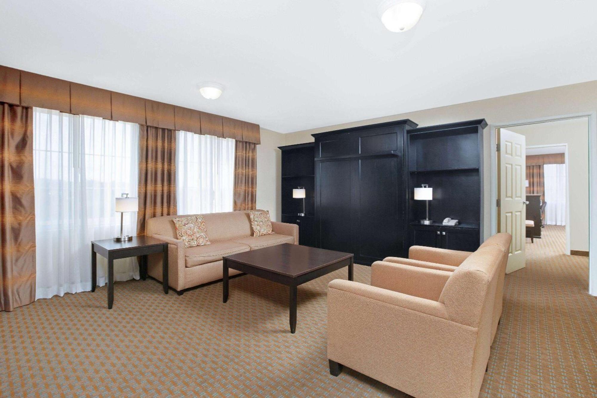 Hotel La Quinta By Wyndham 3*