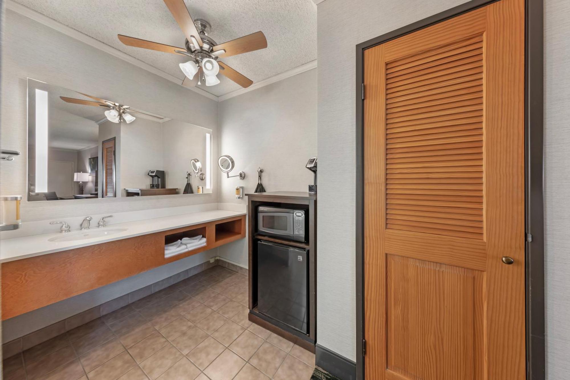 Best Western Plus Black Oak Hotel Paso Robles