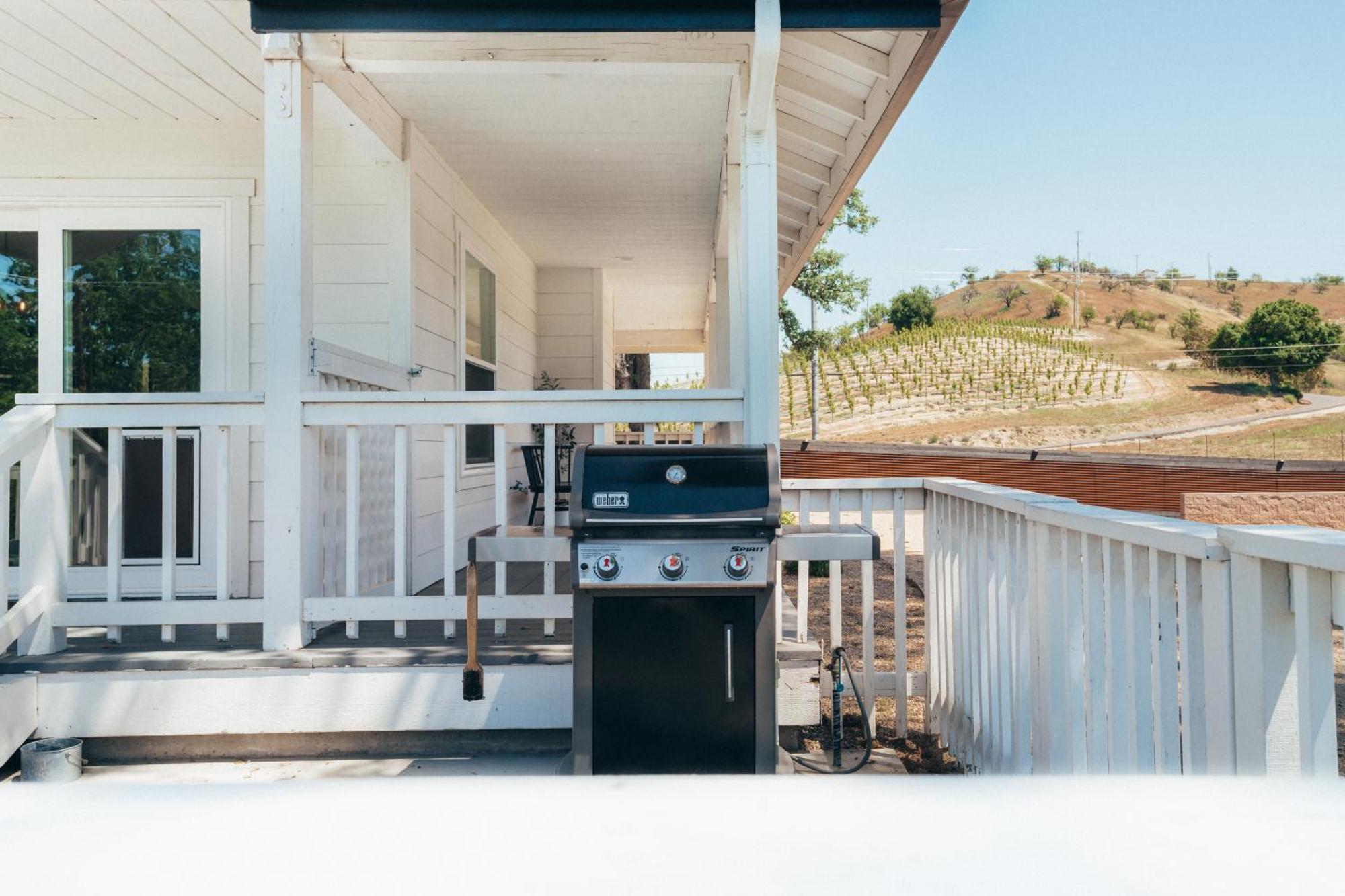 Wine Country Modern With Heated Pool, Hot Tub, Cybertruck Paso Robles