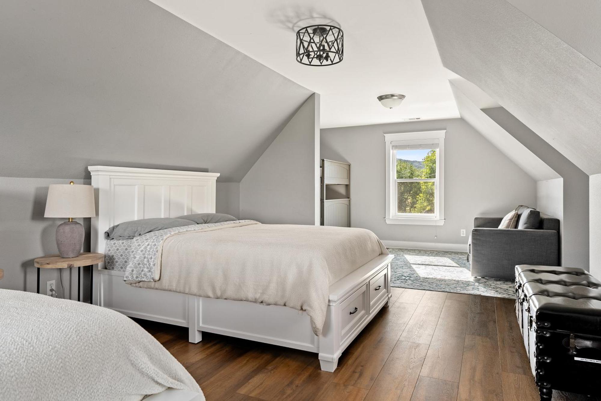 Holiday home Wine Country Modern With Heated Pool, Hot Tub, Cybertruck