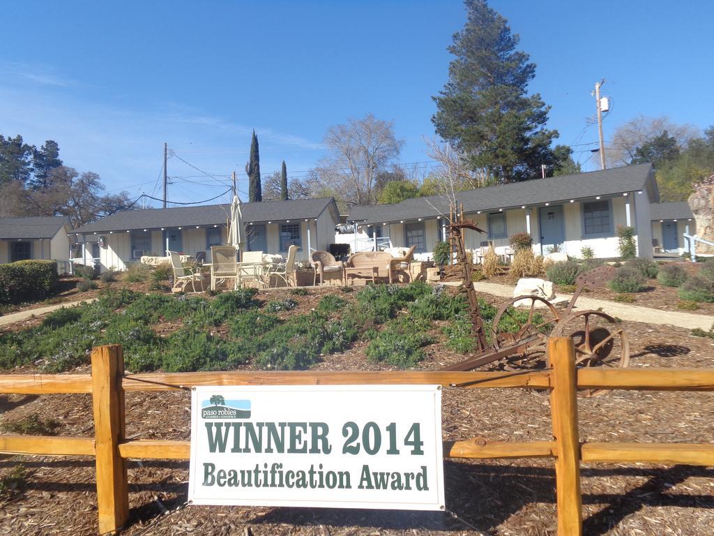 Farmhouse Motel Motel
