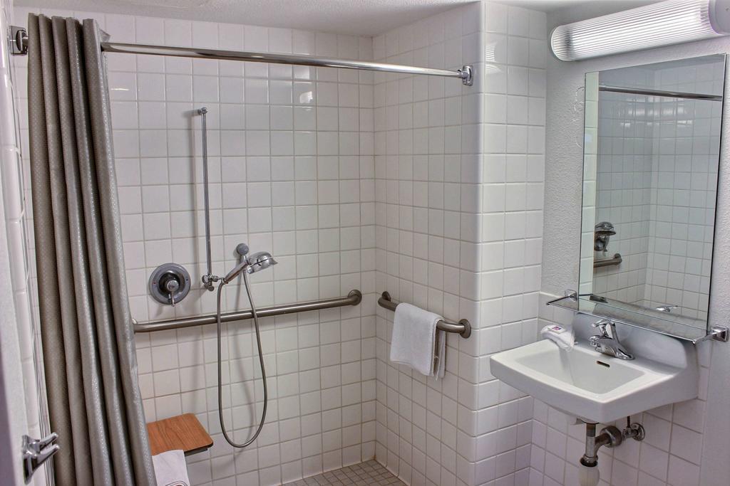 Hotel 6-paso Robles, Ca 2*