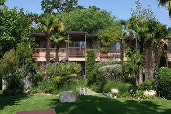 Adelaide Hotel 3*