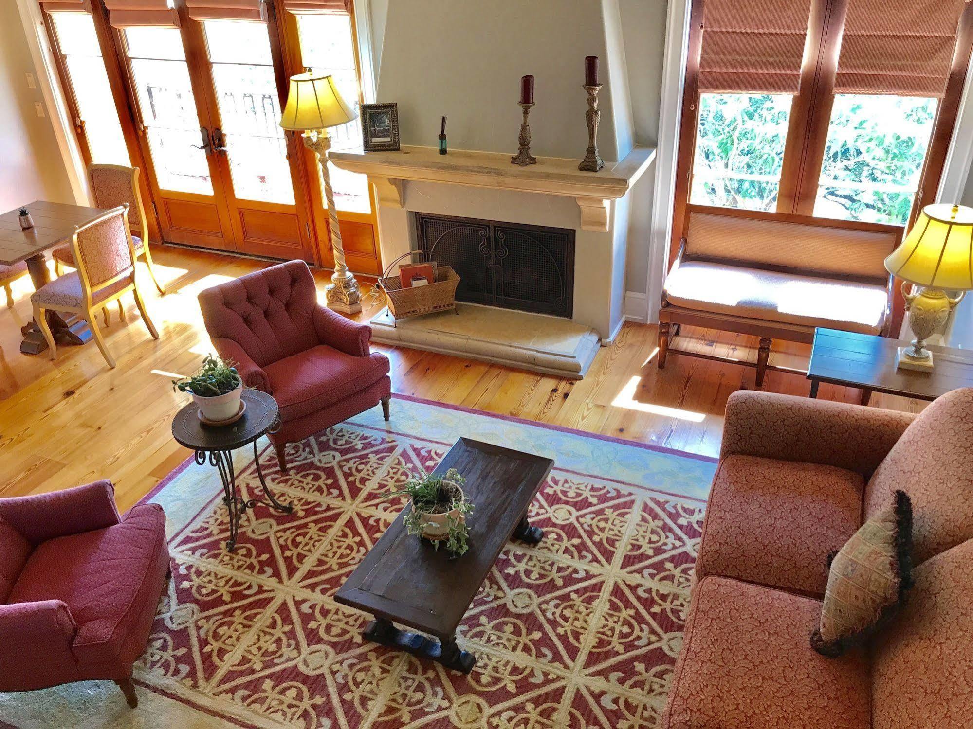 Calipaso Winery & Bed & Breakfast Paso Robles