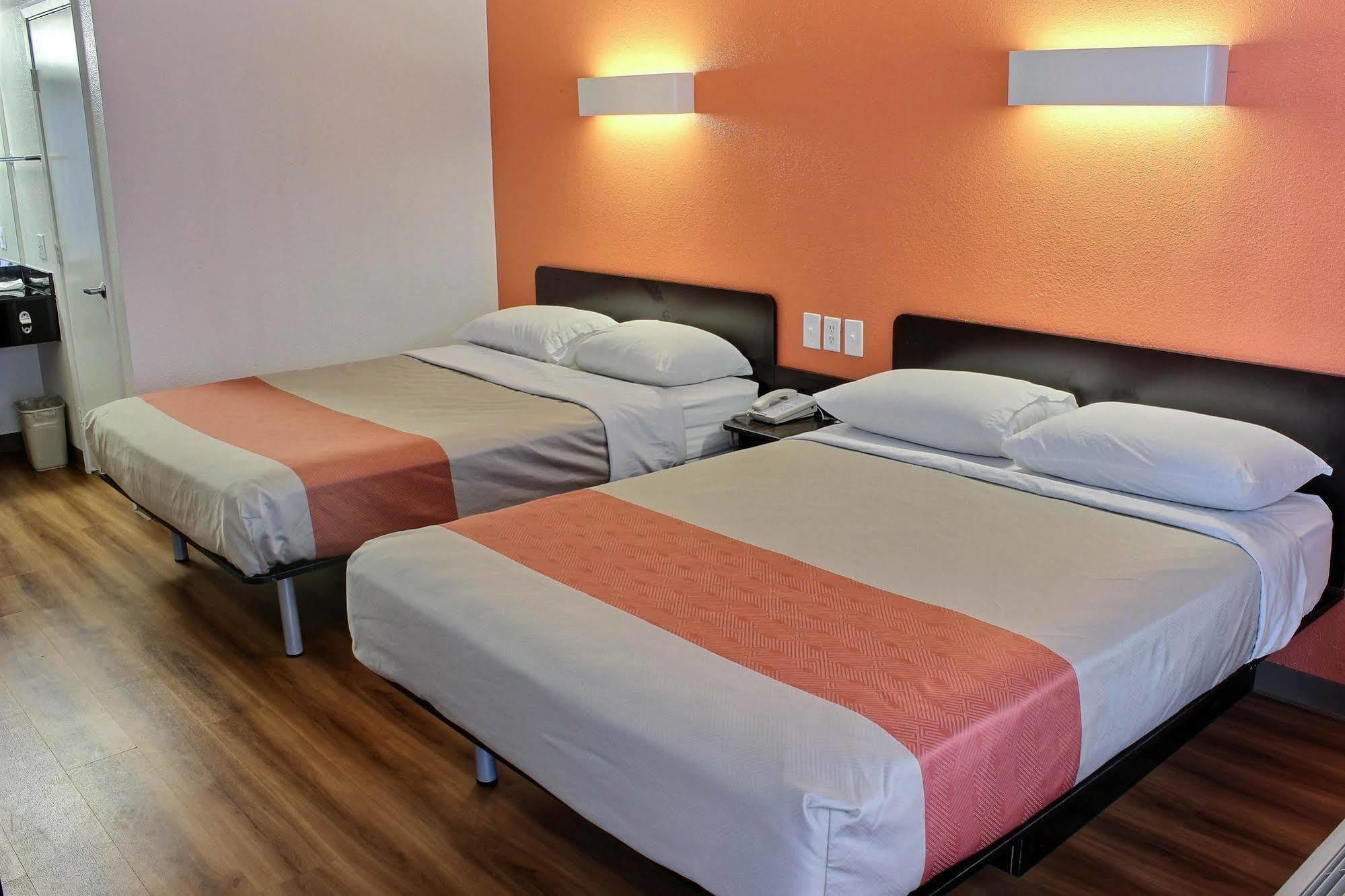 6-paso Robles, Ca Hotel 2*