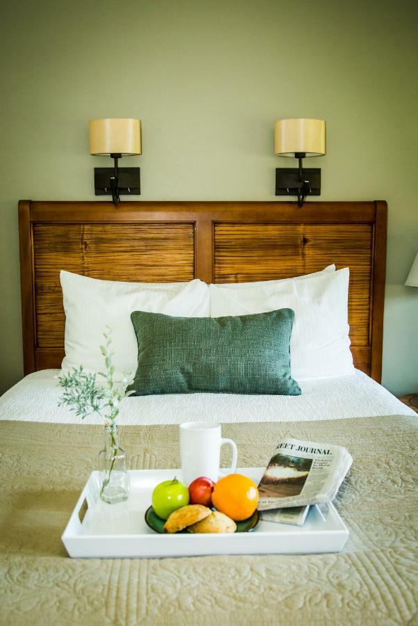 Adelaide Hotel 3*