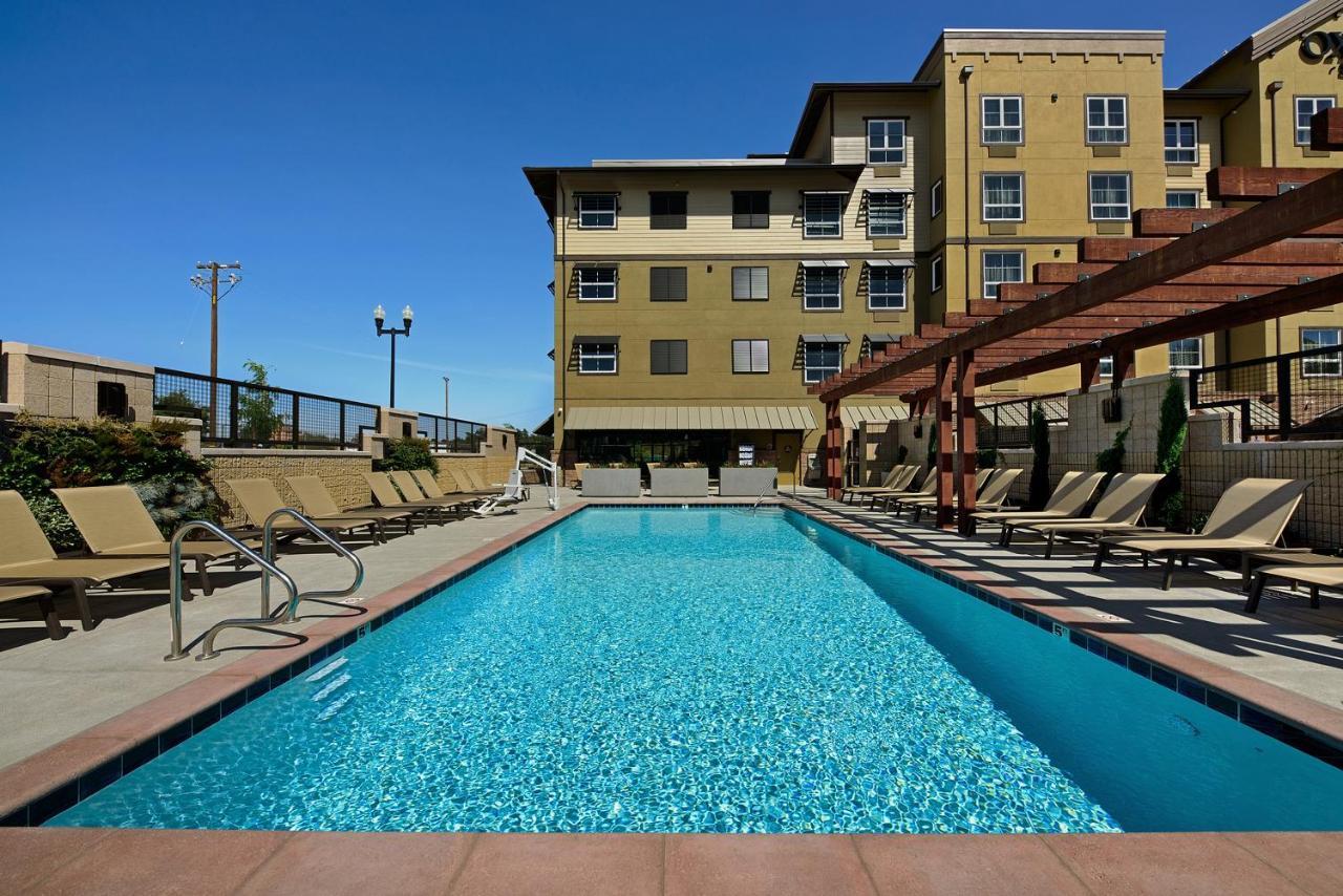 Oxford Hotel 3*