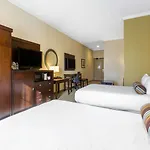 The Oaks Hotel & Suites