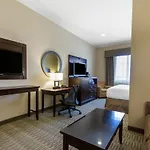 The Oaks Hotel & Suites