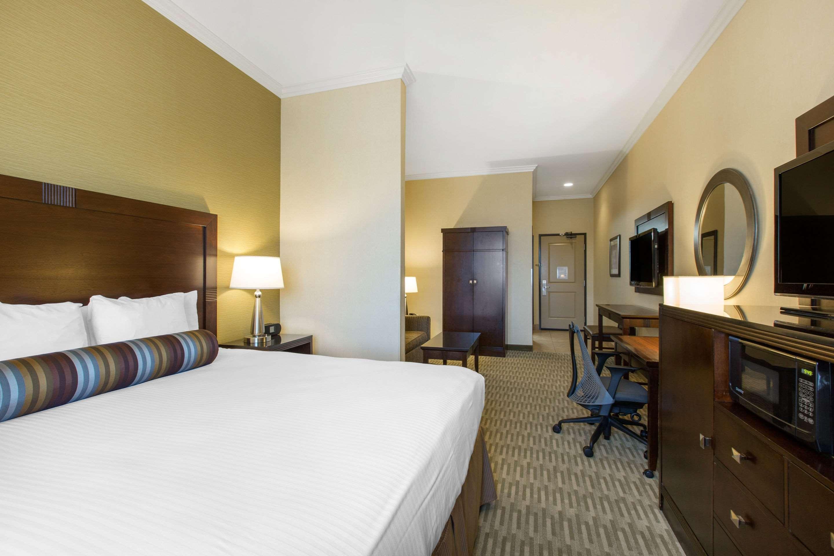 The Oaks & 4* Paso Robles
