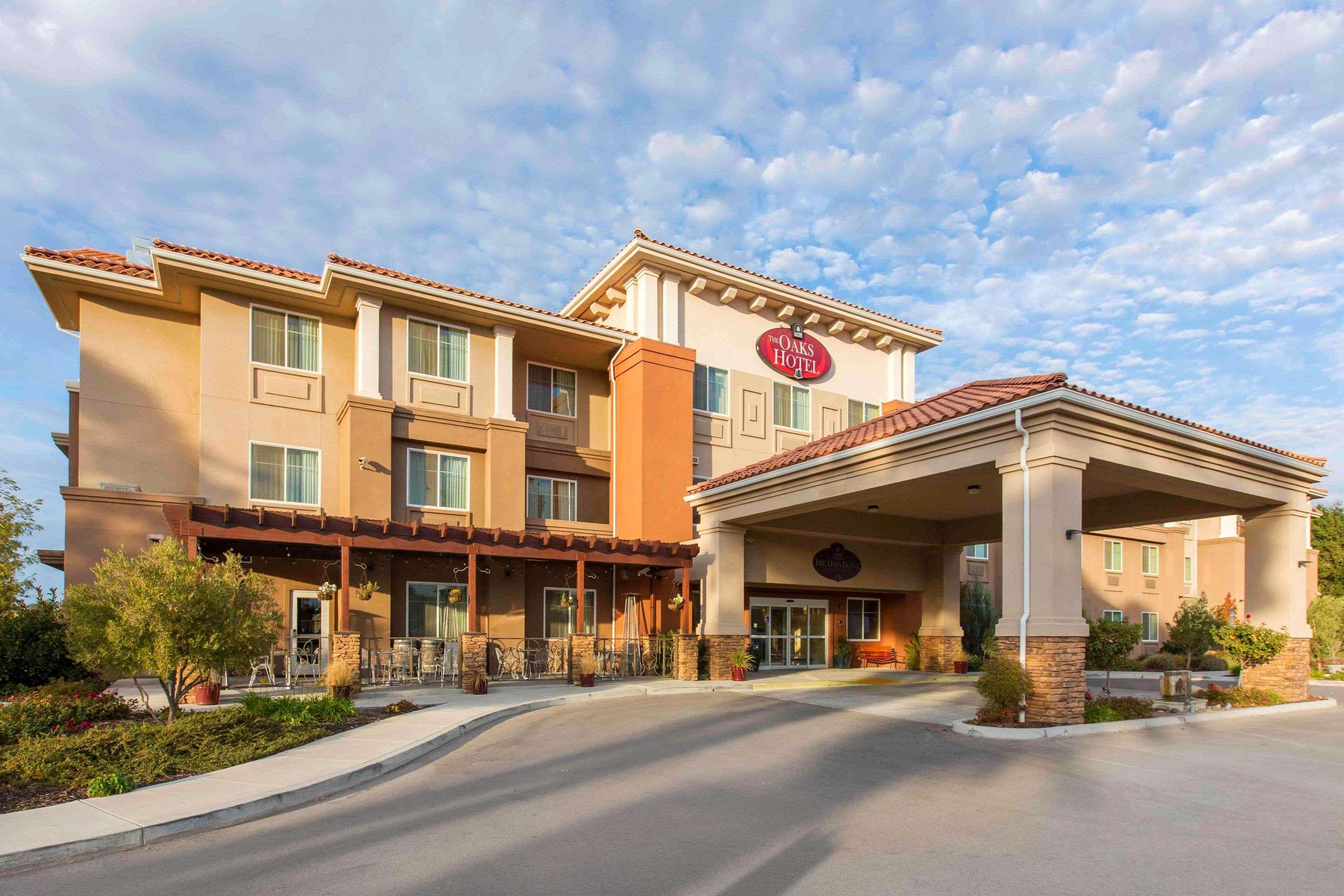 The Oaks & 4* Paso Robles