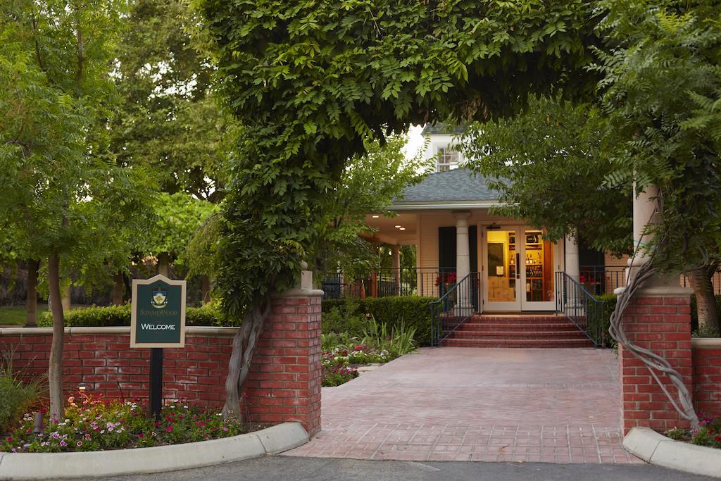 Summerwood Inn
