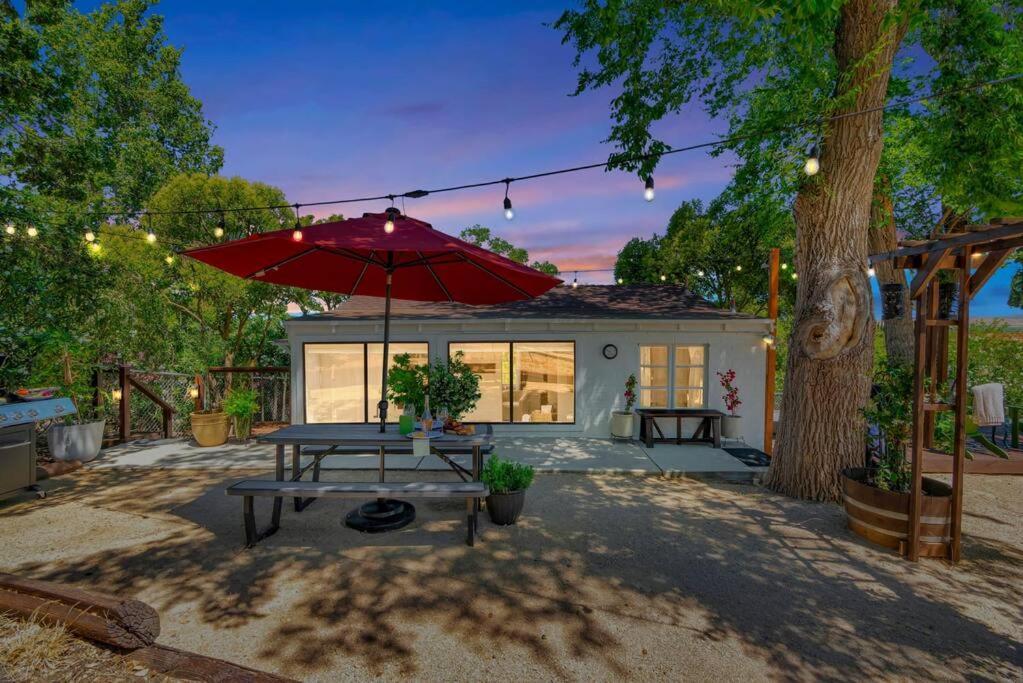 Hilltop 1 Bed/1 Bath Close To Downtown Paso *