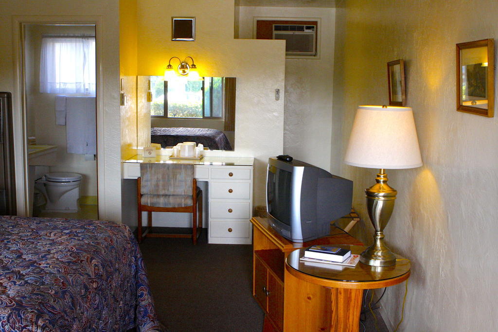 Melody Ranch Motel 2*