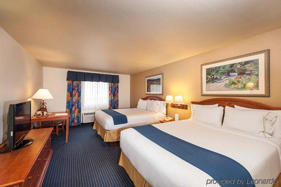 Hotel Express & - By Ihg 3*