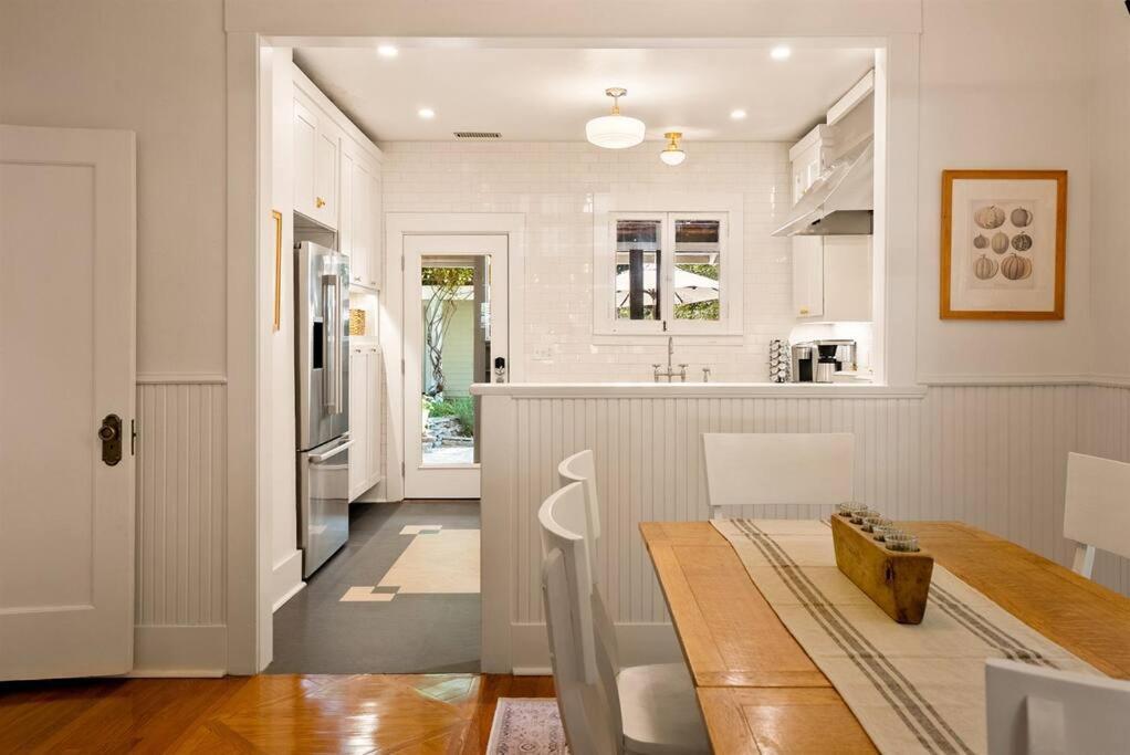 Vine Street Bungalow-hot Tub, Ev, Walk To Town Holiday home *