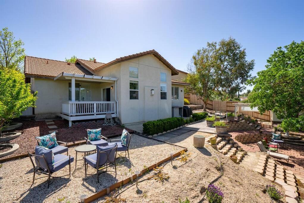 Holiday home Manzanita Manor-whimsical Art & Near Downtown *