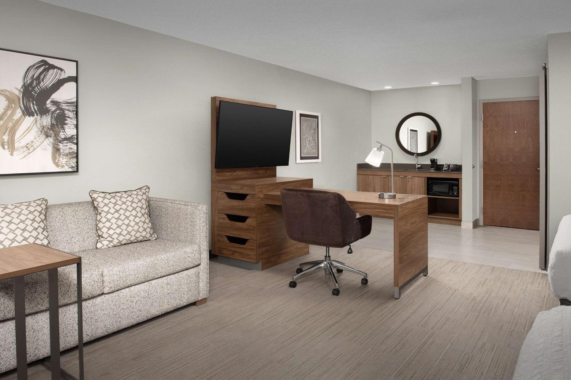 Hotel Hampton & 3*