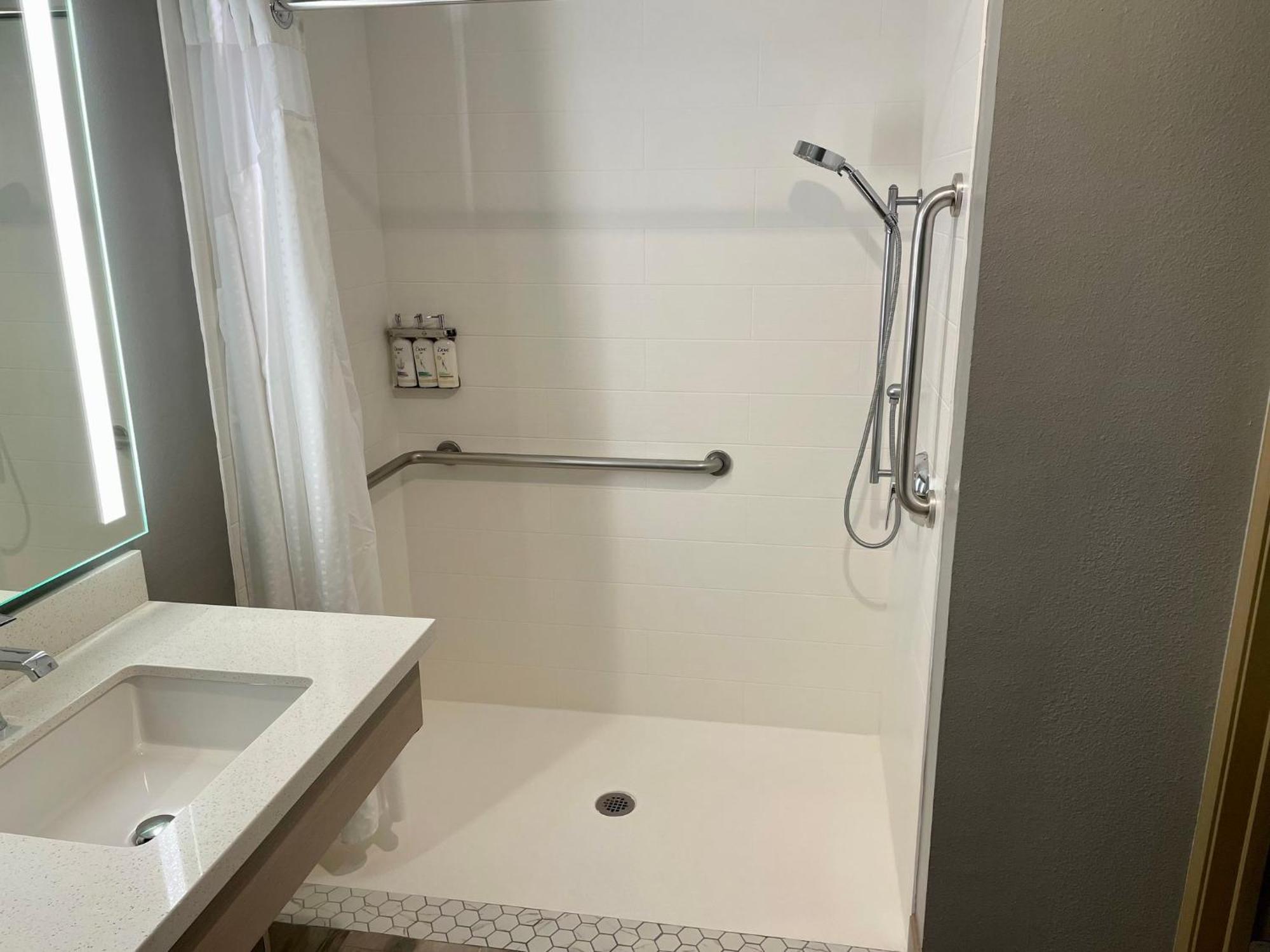 Express & - By Ihg Paso Robles