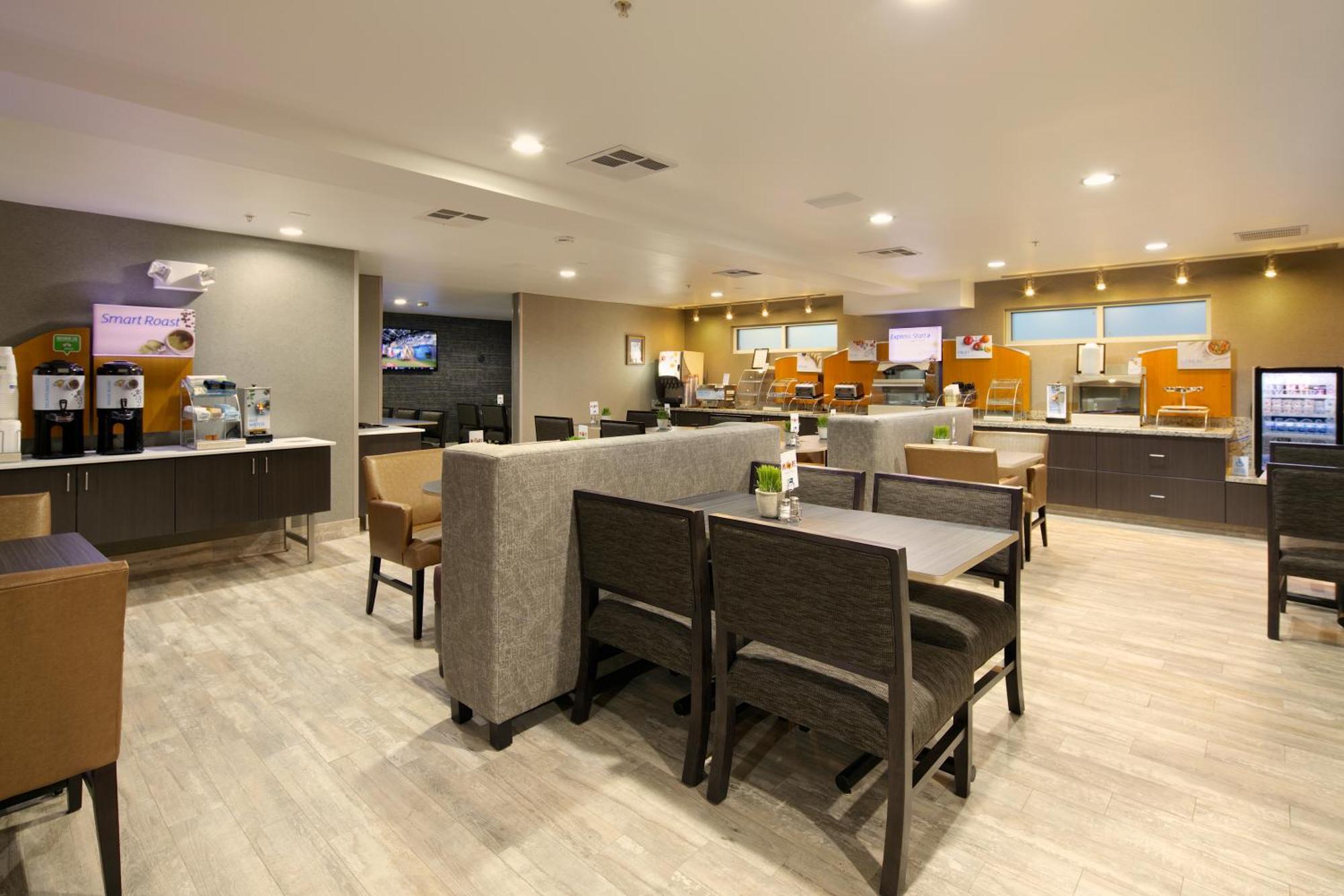 Hotel Express & - By Ihg 3*