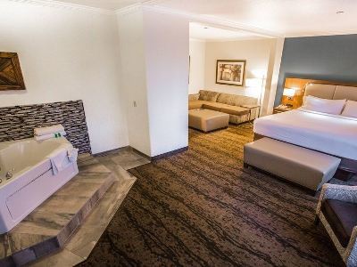 Hotel Express & - By Ihg 3*