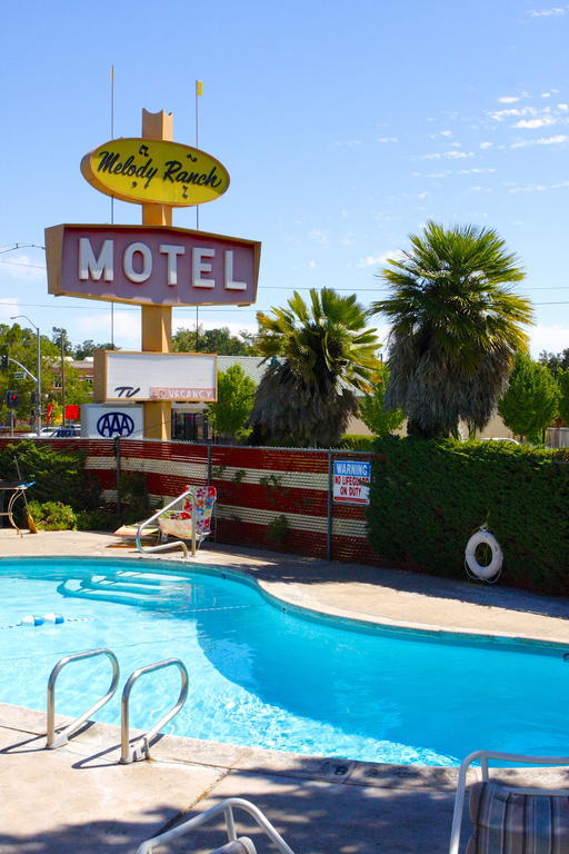 Motel Melody Ranch
