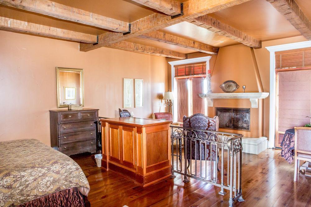 Bed & Breakfast Calipaso Winery &